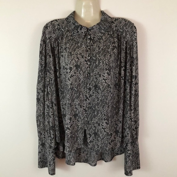 Free People Tops - Free People Modern Muse Snakeskin Button Down Peasant Bouse Size Small